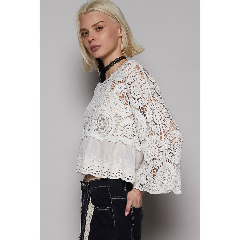 POL Crochet Cropped Flowey Top - Picture 3 of 4